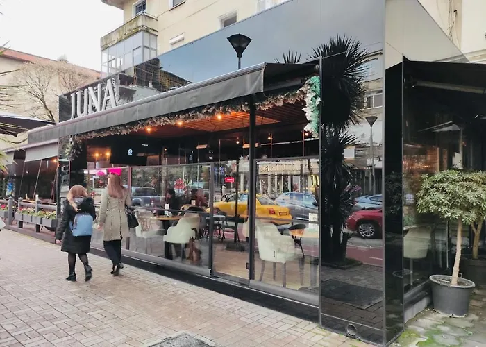 Lilo's Place * Tiran